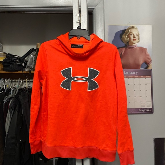 Under Armour Tops - Sweatshirt